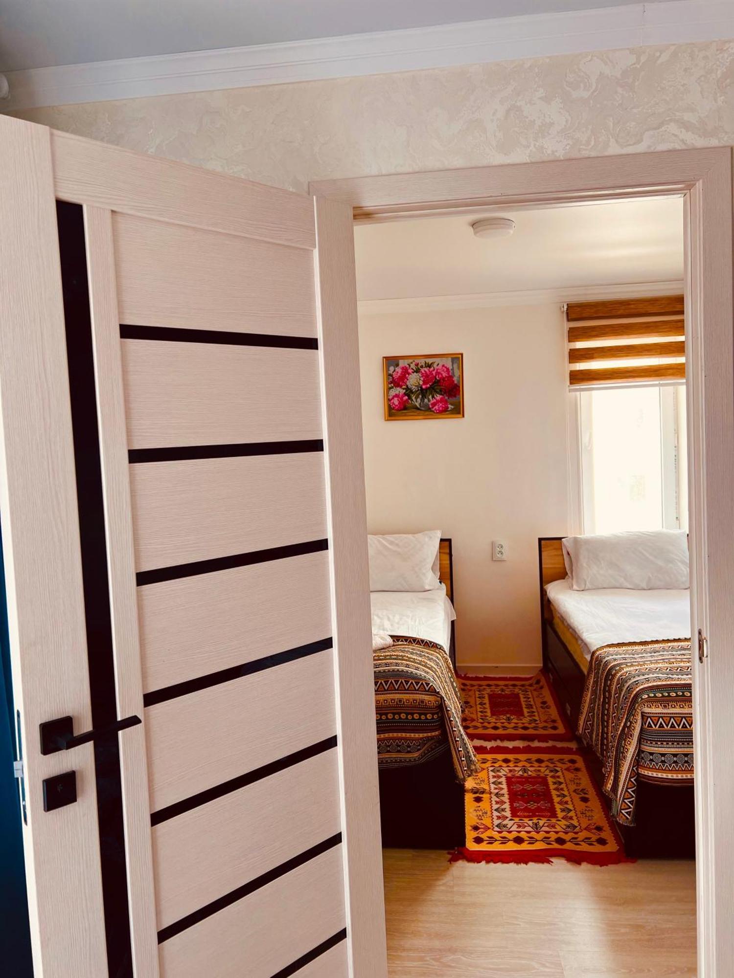 Tumar Guest House Naryn Ngoại thất bức ảnh